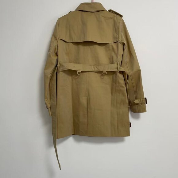 Streamlined trench with back slit and waist belt - Picture 3 of 14